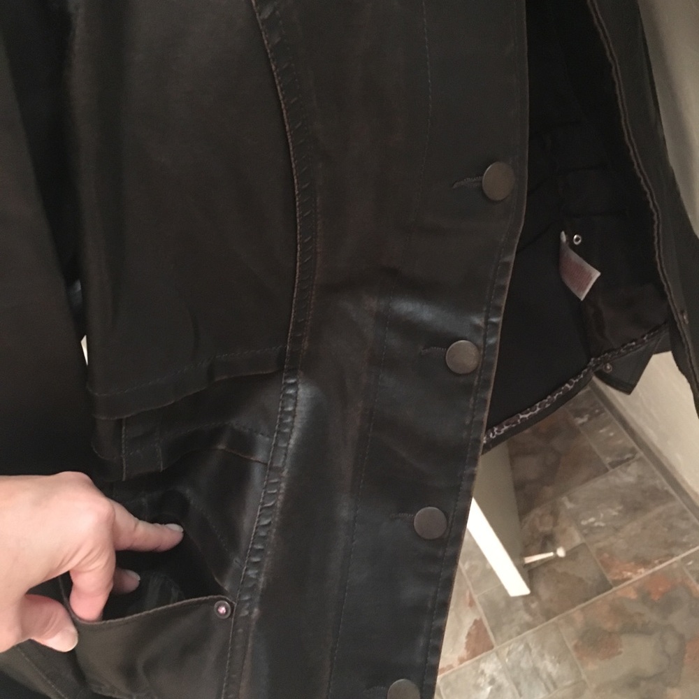 Rustic leather type jacket - Picture 6 of 8